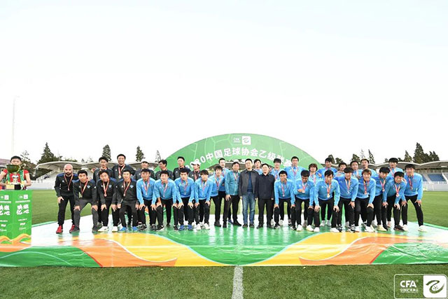 杨瀚森17+18青岛击败山西 周鹏29分深圳胜福建