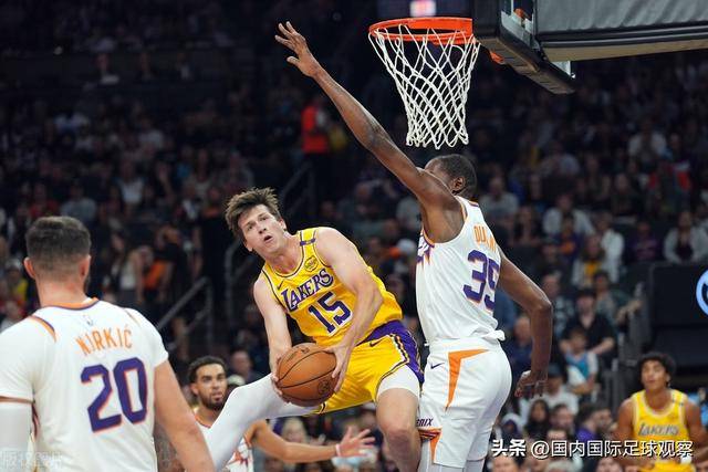 浓眉缺阵詹姆斯空砍39+7+6 湖人不敌灰熊2连败