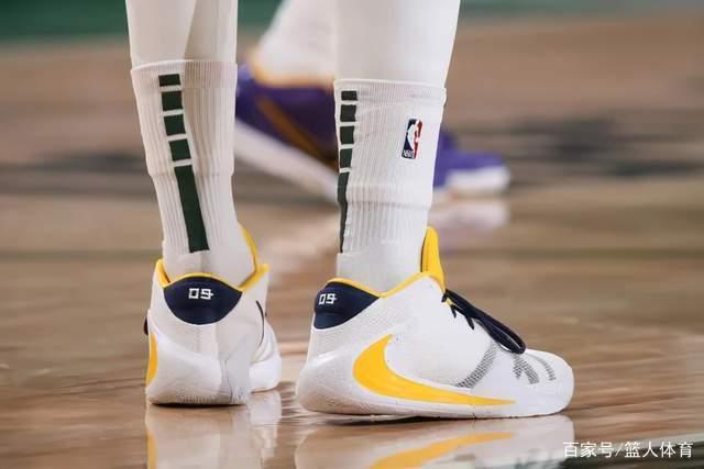 NBA历史性时刻！詹姆斯父子很可能揭幕日同台